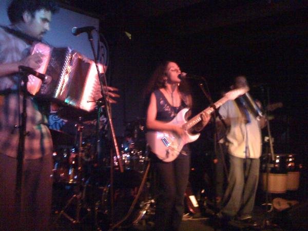 Fuga Performs Live fuga2