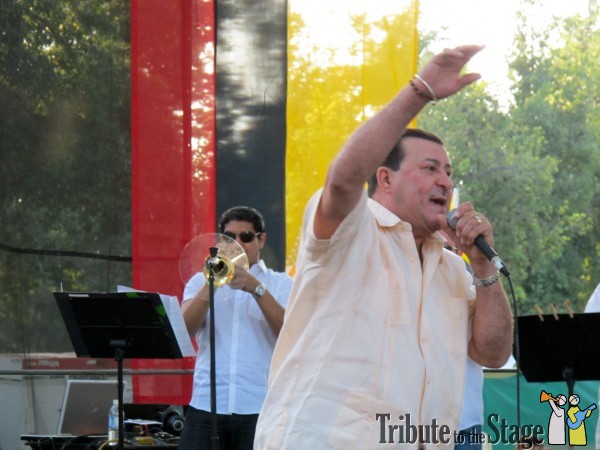 Tito Rojas performing live at the Colombian Festival